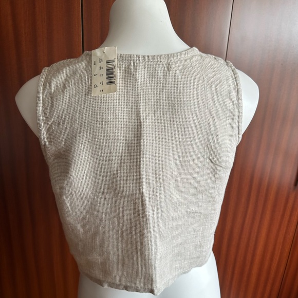Two NWT AlyWear 100% Linen Top.s M.Made in USA.Retail$38 each. - Picture 8 of 12